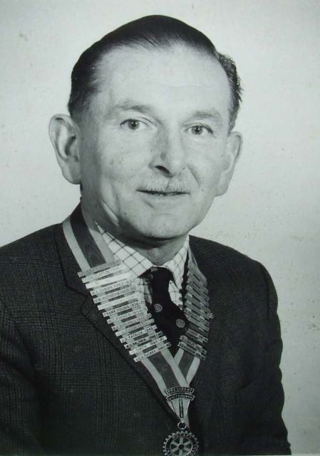 R R Howell<br>1967 - 68