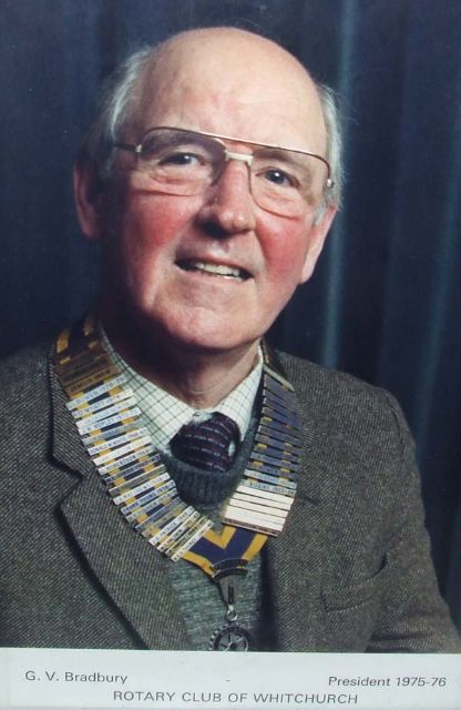 G V Bradbury<br>1975 - 76