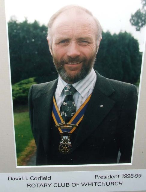 D L Corfield<br>1998 - 99